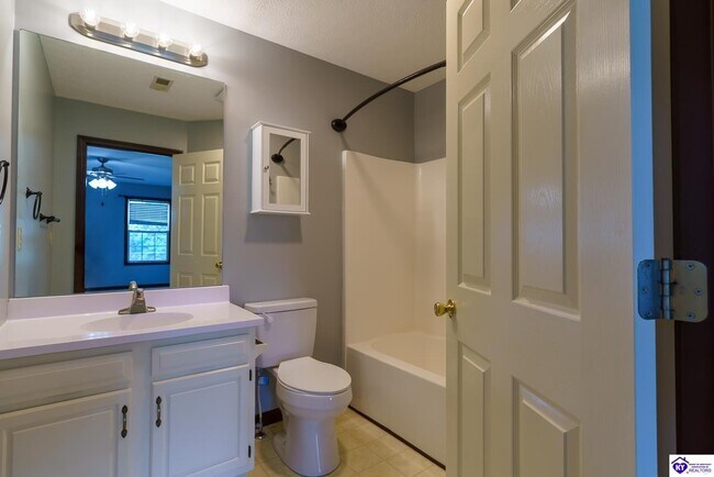 Building Photo - 435 Schlaefer Way