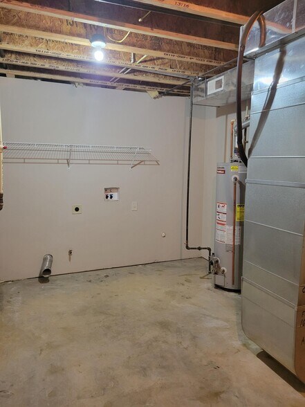 Building Photo - 604 Parkside Commons Ct