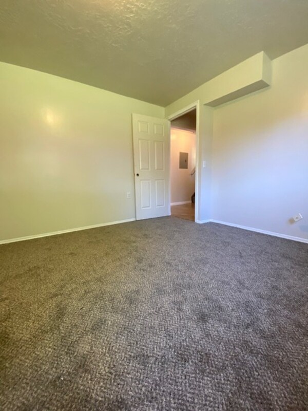 Building Photo - 2022 N 850 W