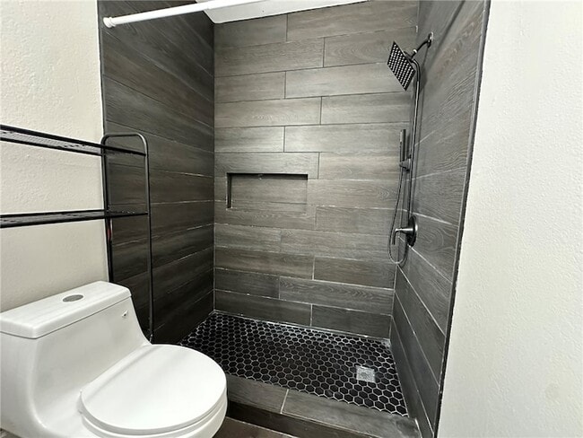 Building Photo - 3152 Meadow Ln