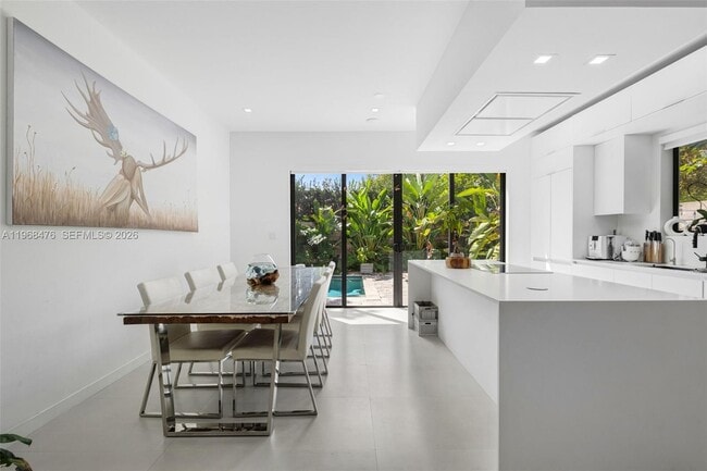 Building Photo - 442 SW 15th Rd