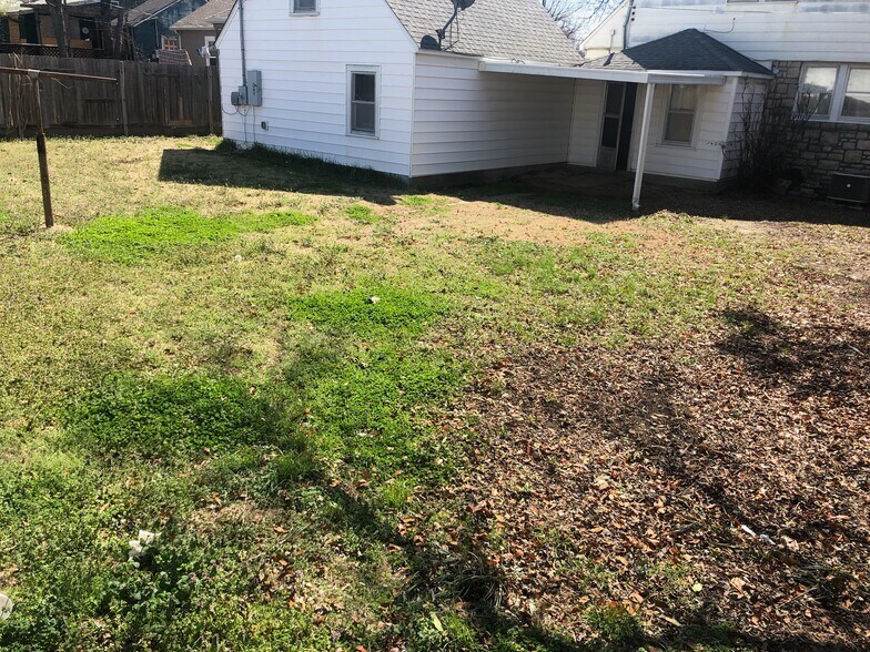 Building Photo - 3141 E Admiral Blvd