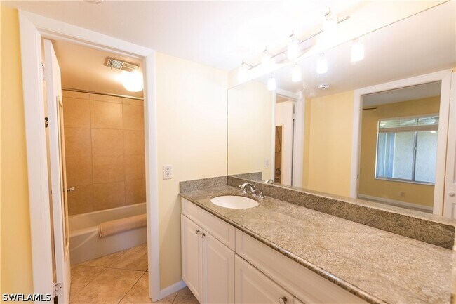 Building Photo - 3655 Boca Ciega Dr