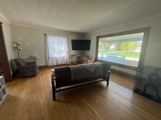 Building Photo - 3 Bed 2 Bath Single Family Home in Antigo