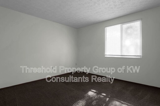 Building Photo - 3490 Clarkston Ave