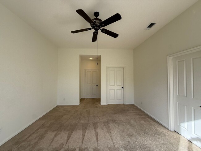 Building Photo - Centrally Located Single Story Home in Traditions