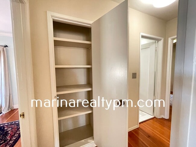 Building Photo - Welcome to this stunning 3 Bedroom 2 Bath Single Family Home in the charming town of Crockett, CA