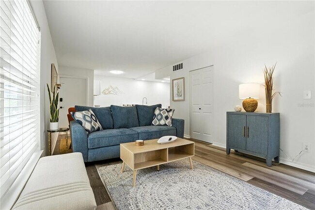 Building Photo - 1799 N Highland Ave