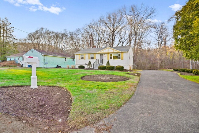 Building Photo - 132 Toll House Ln