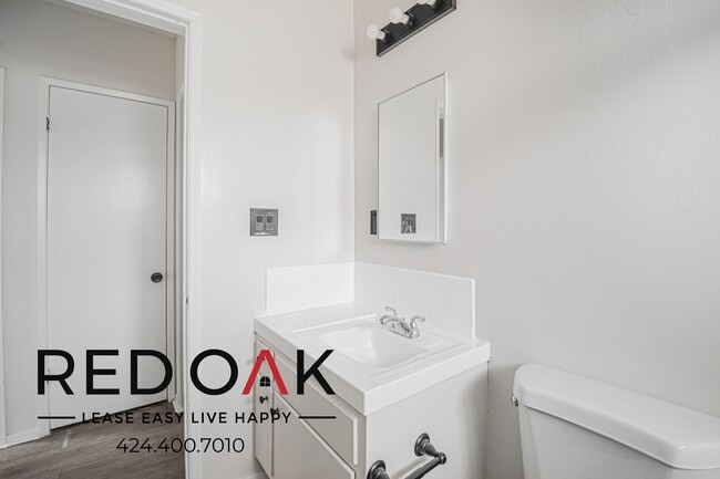 Building Photo - 1365 Orange Grove Ave