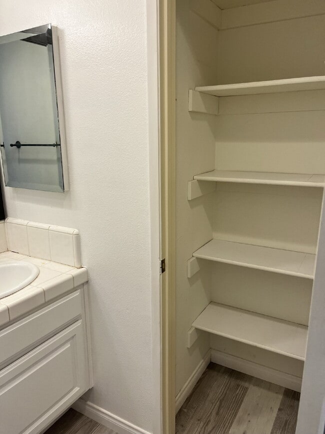 Building Photo - "Charming 3-Bed Oasis with 2 Baths in Moor...