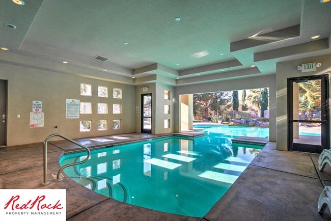 Building Photo - Remarkable 3 Bedroom Condo Next to Sunbroo...