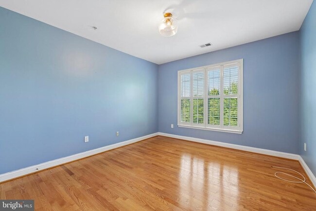 Building Photo - 5910 Great Star Dr
