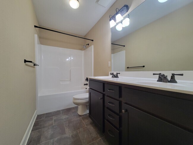 Building Photo - 12315 Fox Creek Dr