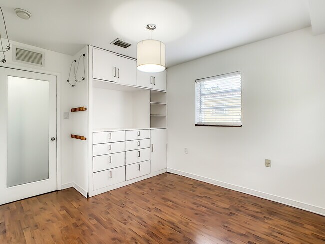 Building Photo - 160 NW 101st St