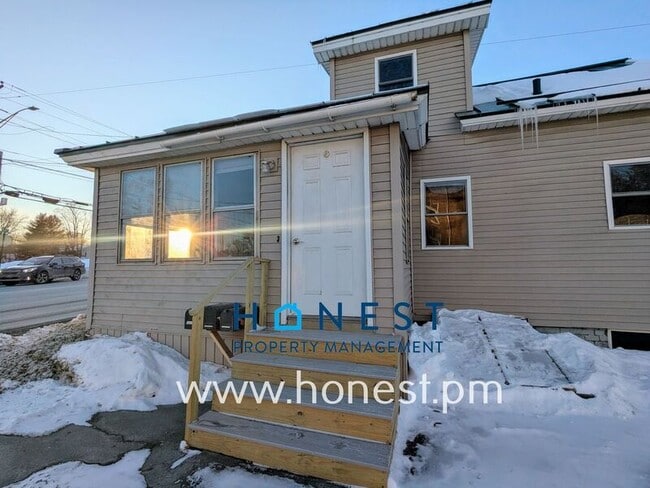 Building Photo - 83 Kennedy Memorial Dr