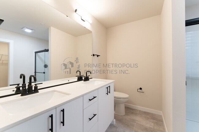 Building Photo - 16111 36th Ave W