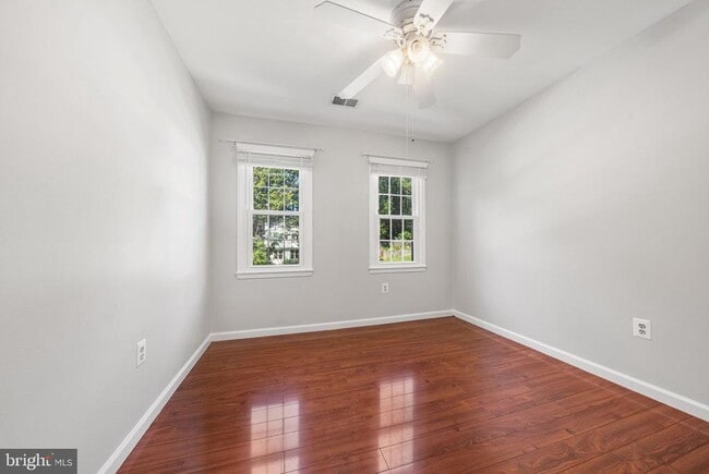 Building Photo - 222 Apple Blossom Ct