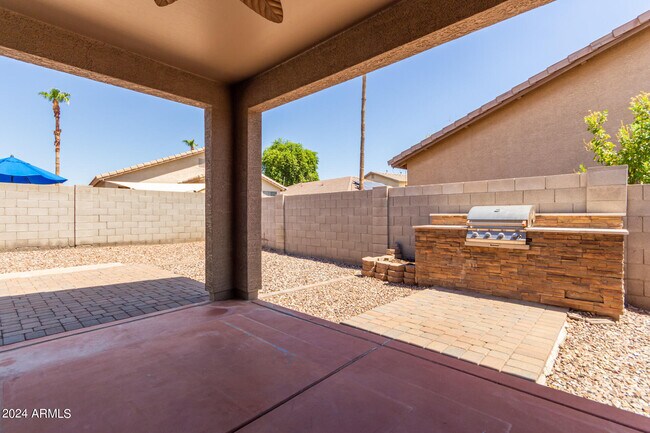 Building Photo - 14634 W Ventura St