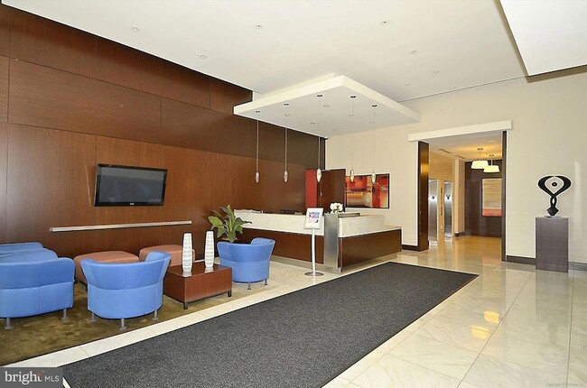 Building Photo - 475 K St NW