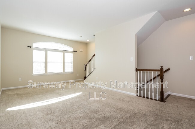 Building Photo - 12 Stevens Ct