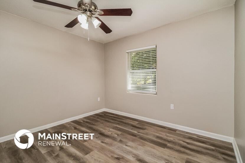 Building Photo - 1335 E 3rd Ave