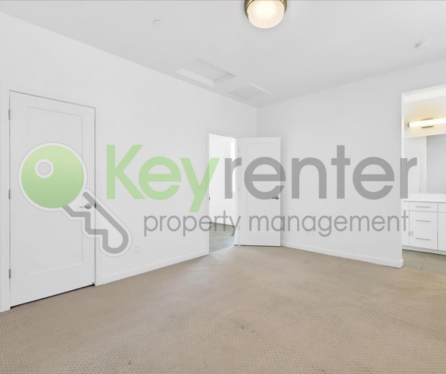 Building Photo - 487 McClatchy Way