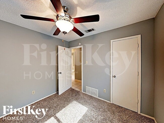 Building Photo - 503 Benedict Ln
