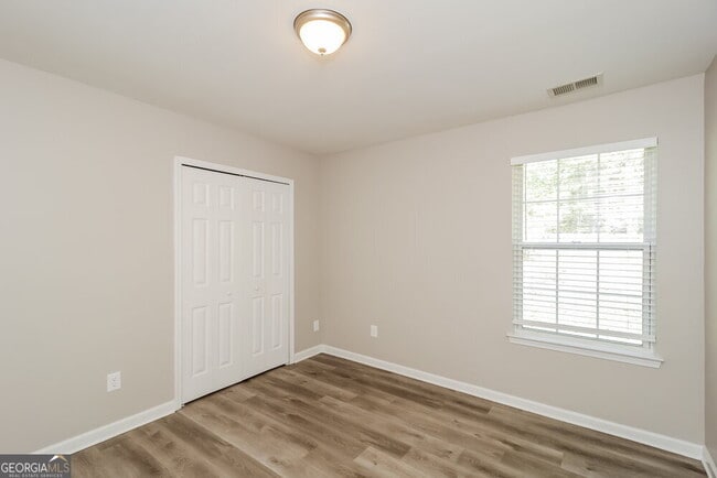 Building Photo - 428 Holland Springs Dr NW