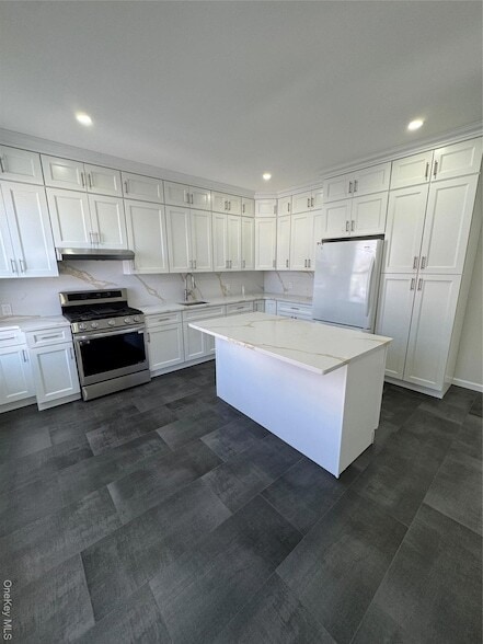 Building Photo - 88-36 77th St