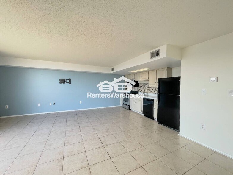 Building Photo - 1222 E Ocean View Ave