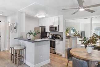 Building Photo - Haven Poway