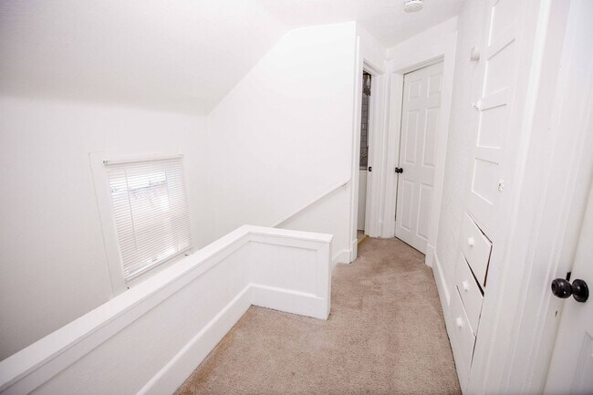 Building Photo - Remodeled three bedroom home available for rent!