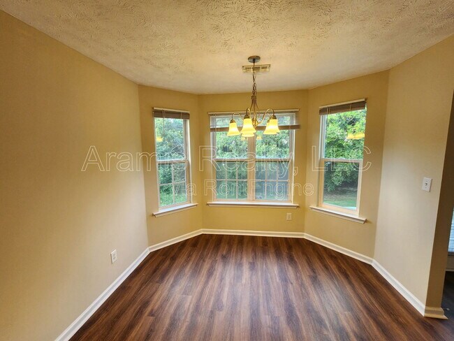 Building Photo - 1624 Oak Trace Cir