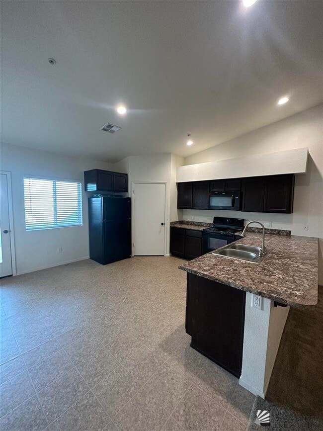 Building Photo - 3749 S Desert Sky Dr