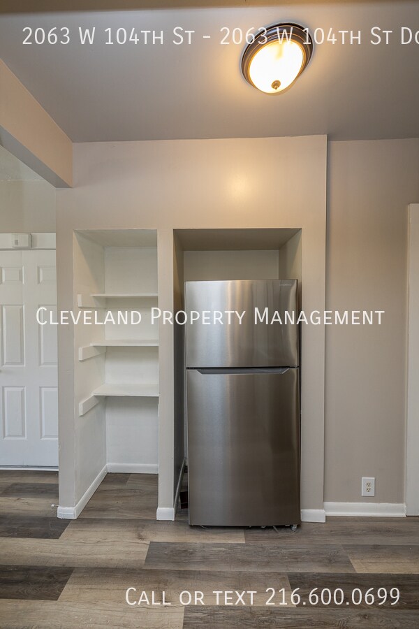 Building Photo - 2063 W 104th St
