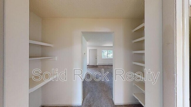 Building Photo - 1411 S Corona Ave