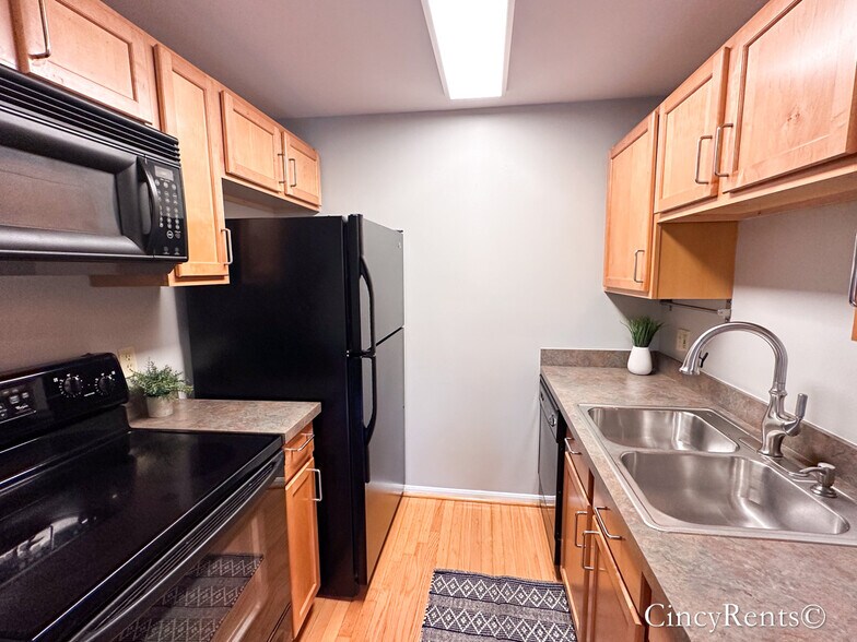 Building Photo - 2126 Fulton Ave