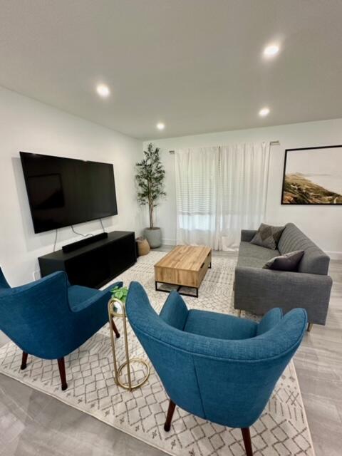 Building Photo - 846 Croton Dr