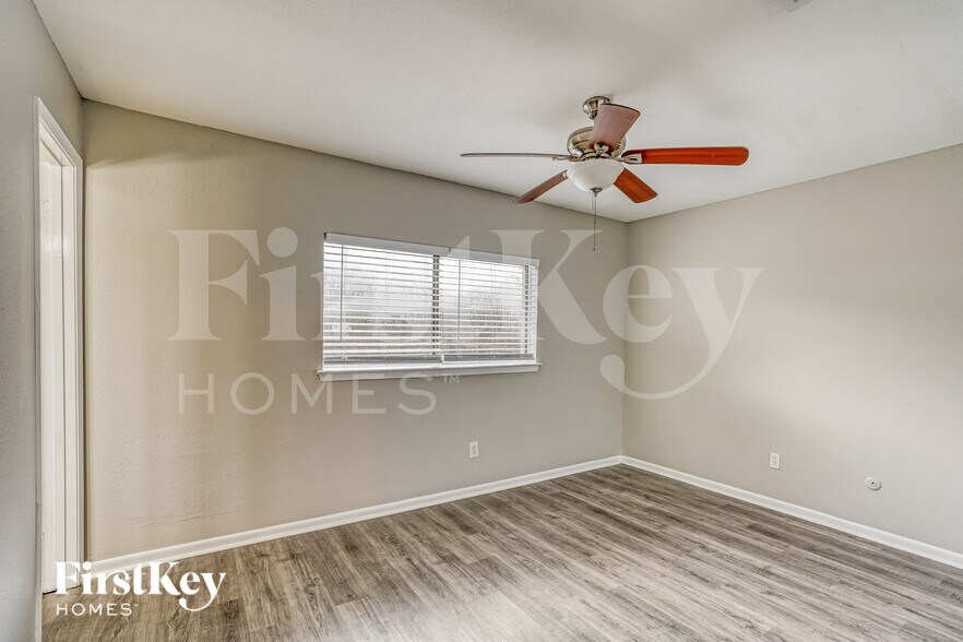 Building Photo - 18742 Glen Briar Ln