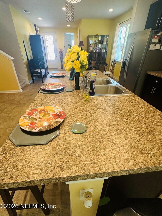 Building Photo - 12573 Grn Mdw Dr