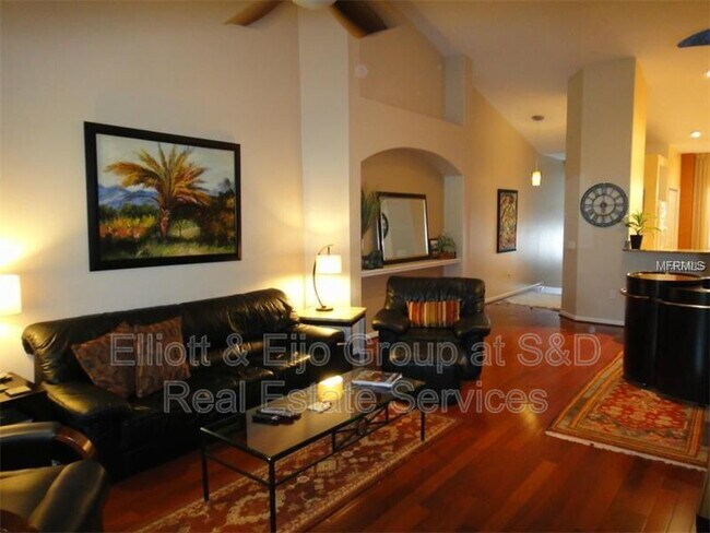 Building Photo - 372 Enclave Dr