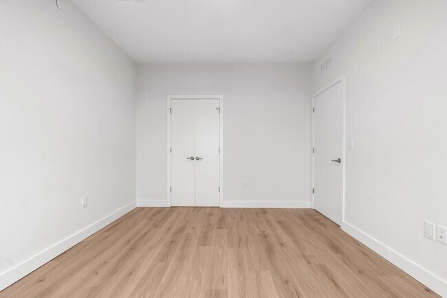 Building Photo - 407 Highland Ave