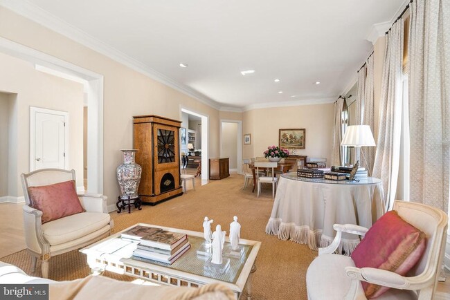 Building Photo - 7440 Old Maple Square