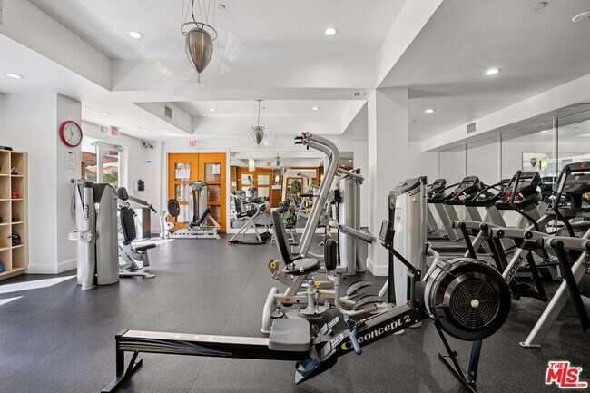 Building Photo - 100 S Alameda St