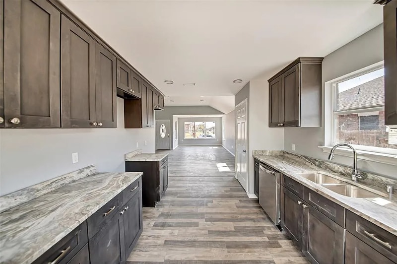 Building Photo - 1100 Primrose Dr