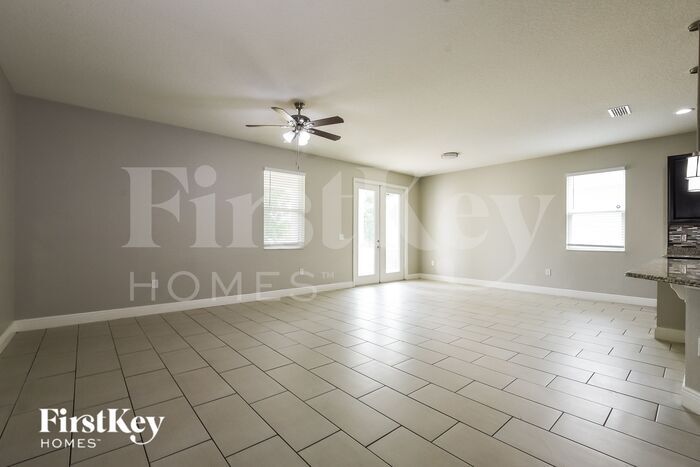 Building Photo - 12018 Sumter Dr