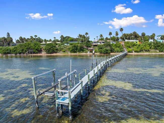 Building Photo - 5203 S Indian River Dr