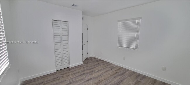Building Photo - 1520 NW 69th St