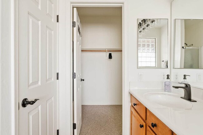Building Photo - 488 E Diamond Trail
